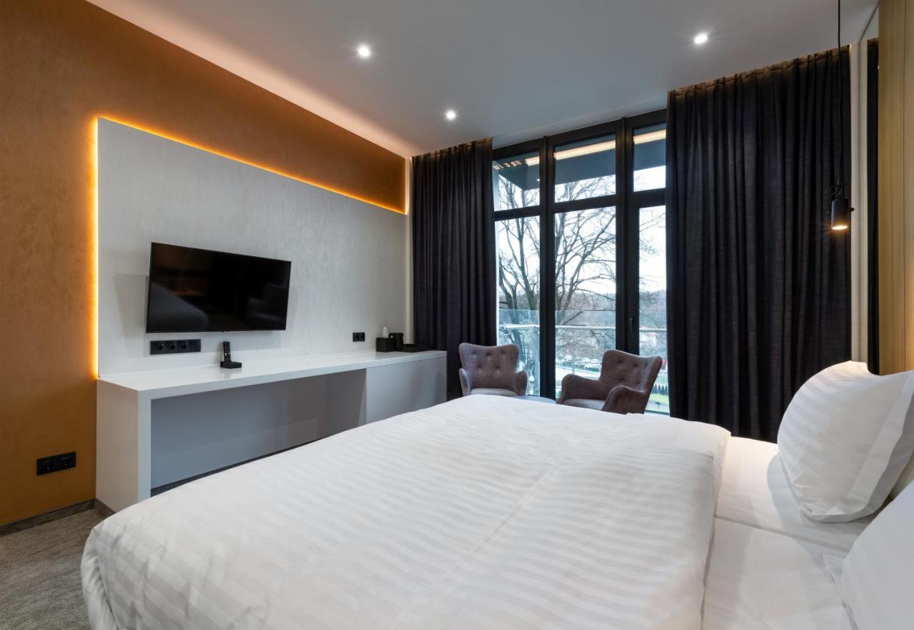 Святий Шарбель Hotel Morshyn Eksteriør billede